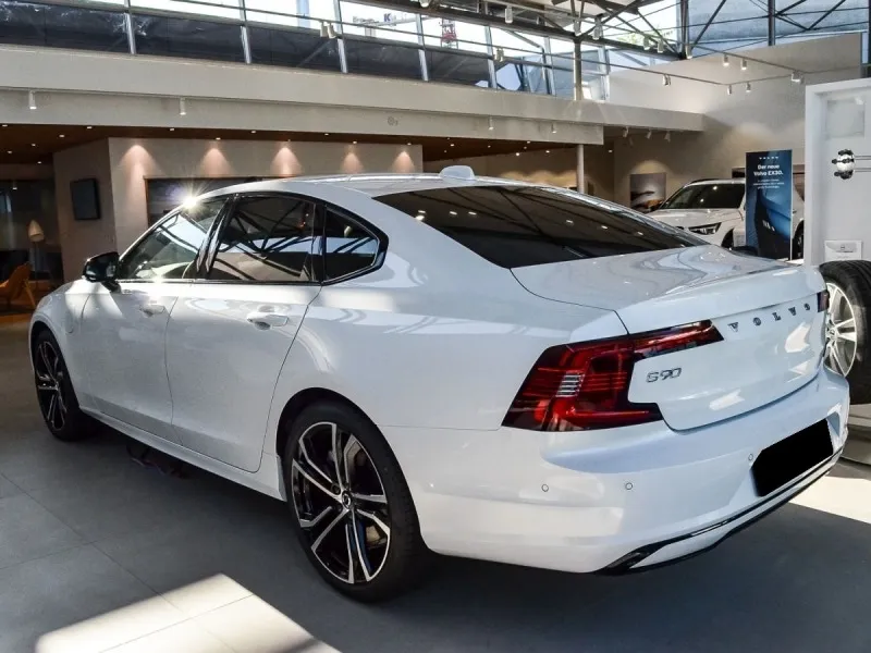 Volvo S90 T8 Recharge AWD =NEW= R-Desing/Panorama Гаранция Image 2